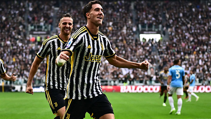 Vlahovic là người duy nhất ghi bàn trên hàng công của Juve trong suốt 2 tháng rưỡi qua 