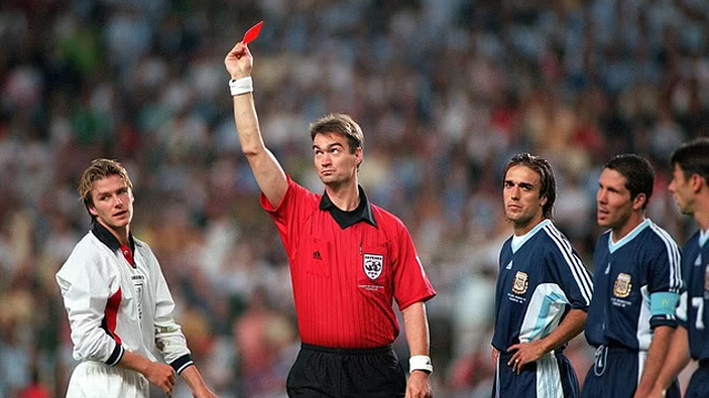 Beckham mô tả chiếc thẻ đỏ năm 1998 là khoảnh khắc tồi tệ nhất sự nghiệp