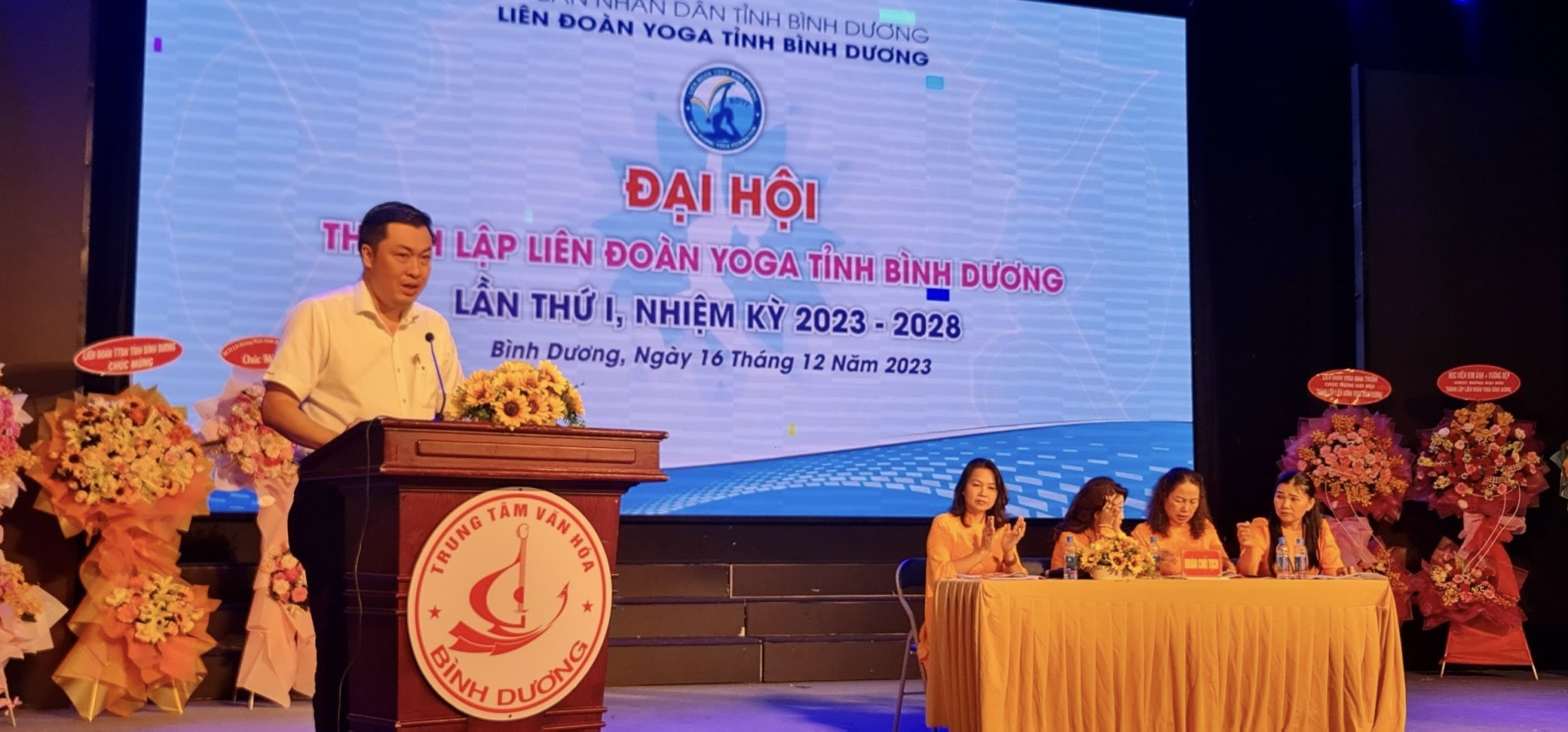 Ông Cao Văn Chóng - PGĐ Sở Văn hóa, Thể thao và Du lịch phát biểu chỉ đạo Đại hội