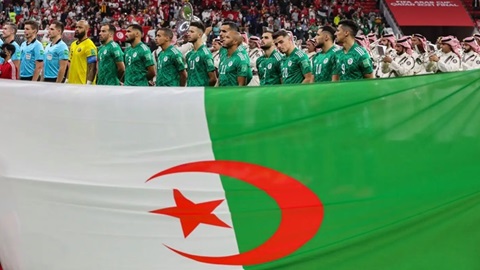 Cầu thủ thiệt mạng trong tai nạn thảm khốc của đội bóng Algeria