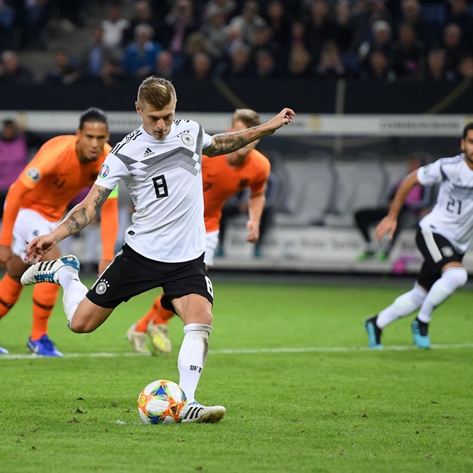 Toni Kroos đang có ý định quay lại khoác áo ĐT Đức để tham dự EURO 2024