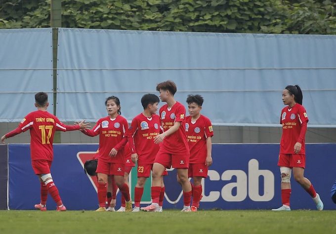 Dẫu thắng 3-0 trước Hà Nội II, nhưng Than KSVN khó đua vô địch với TP.HCM I. Ảnh: VFF