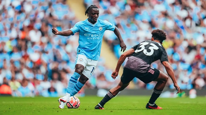 Sự có mặt của Jeremy Doku bên cánh trái đã mang lại sức sống mới cho Man City