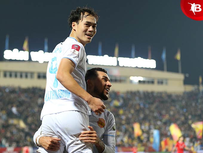 Nam Định củng cố vị trí đầu bảng V.League - Ảnh: Đức Cường