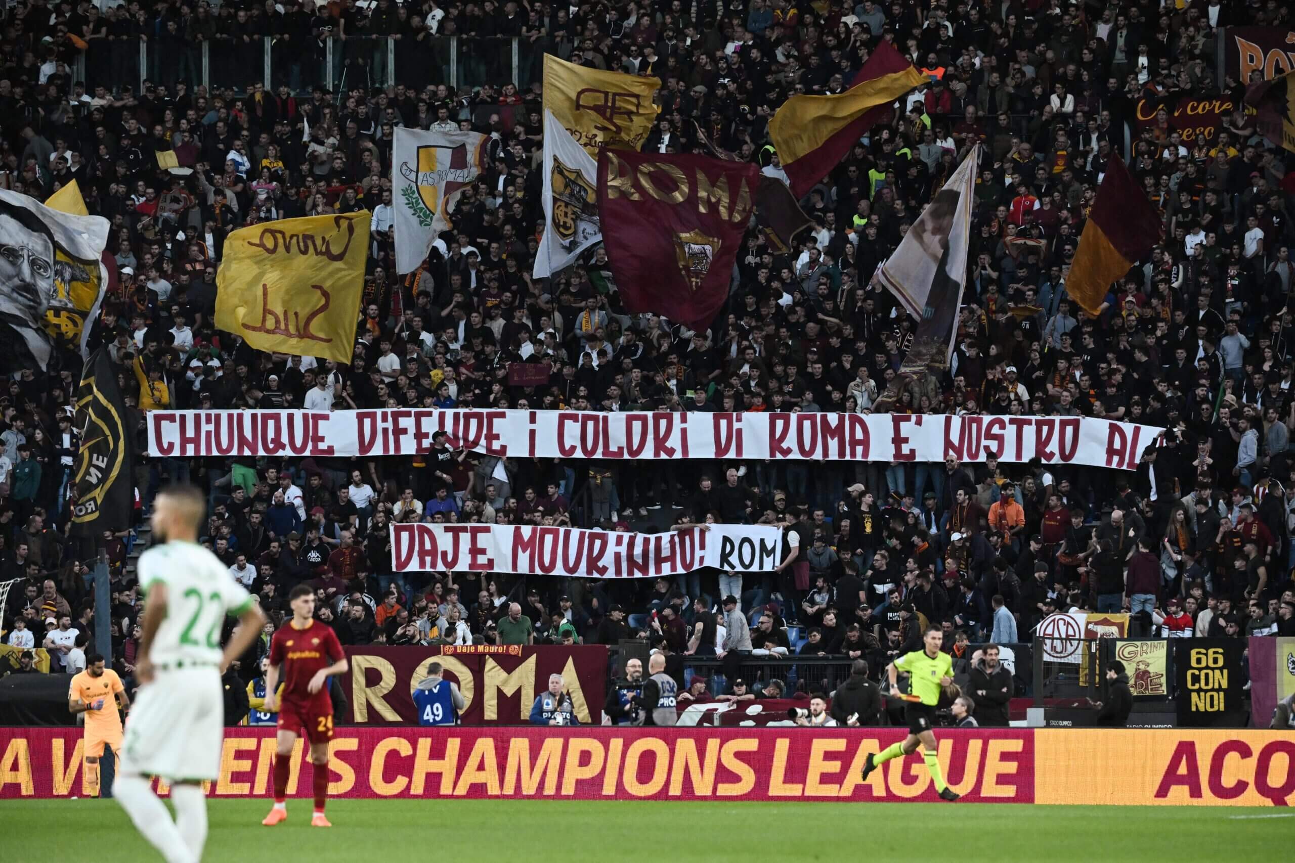 Trong mắt các CĐV Roma, HLV Mourinho là một người La Mã chân chính