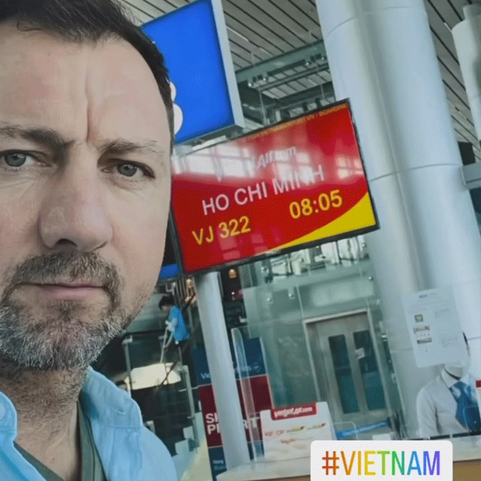 Cựu thủ thành của Liverpool đang có những trải nghiệm du lịch tại Việt Nam