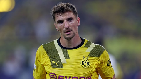 Cầu thủ Dortmund tăng cân chịu hình phạt 'đau đớn'