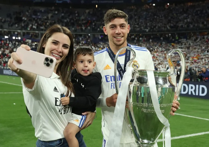 Gia đình Valverde đang hạnh phúc với cuộc sống ở Madrid.