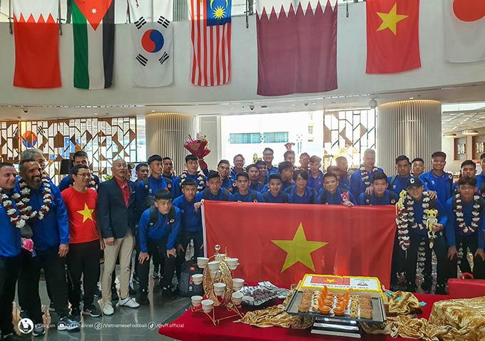 Sự đón tiếp nồng hậu của BTC chủ nhà, của Đại sứ quán Việt Nam tại Qatar và các CĐV Việt Nam đang học tập, làm việc tại Qatar đã mang đến tinh thần hứng khởi và tạo động lực rất lớn cho thầy trò HLV Philippe Troussier trước khi bước vào chiến dịch VCK Asian Cup 2023.