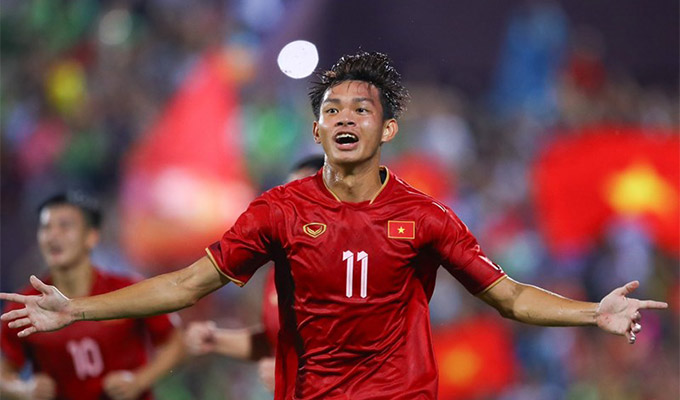 Bùi Vĩ Hào khó lòng chen chân vào danh sách 26 cầu thủ dự Asian Cup 2023 - Ảnh: Đức Cường 