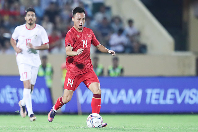 Thái Sơn nhận được nhiều kỳ vọng của HLV Troussier ở Asian Cup 2023 - Ảnh: Đức Cường 