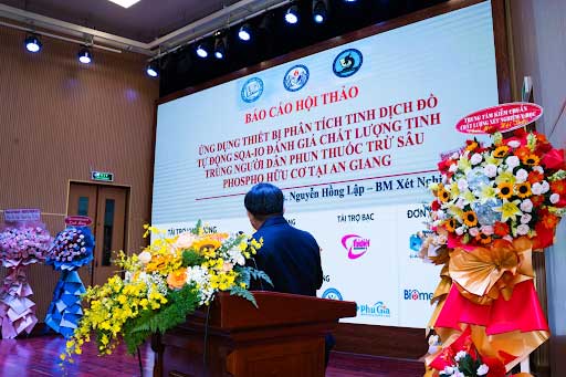 ThS. Nguyễn Hồng Lập báo cáo kết quả ứng dụng SQA-iO để đánh giá chất lượng tinh trùng người dân phun thuốc trừ sâu