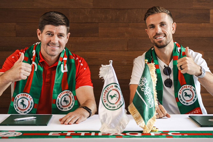 Henderson (phải) hào hứng gia nhập Al Ettifaq