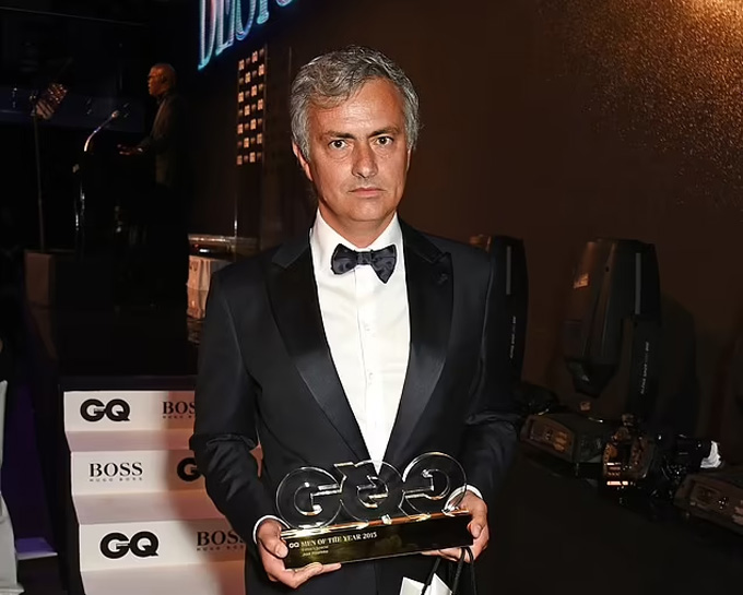 Mourinho nhận giải do tạp chí GQ trao năm 2015, song không muốn Lineker trao