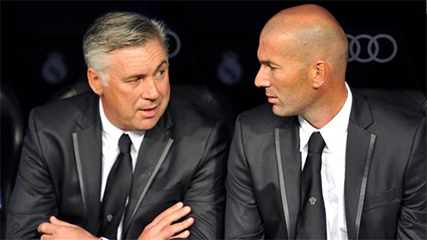 Carlo Ancelotti đuổi kịp Zinedine Zidane 