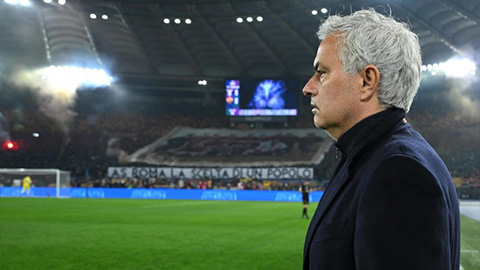 Lãnh đạo Roma họp khẩn về tương lai HLV Mourinho