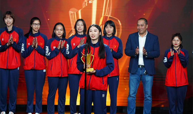 Đội tuyển bóng chuyền nữ Việt Nam ẫm trọn loạt giải thưởng Cúp chiến thắng 2023 