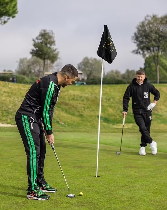 Hazard cùng Morgan đi chơi golf hóa giải chuyện cũ