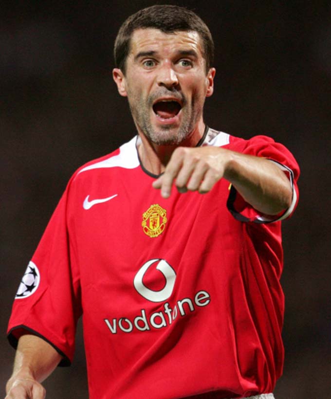 7. Roy Keane (1992 - 2005). Đội trưởng MU đóng vai trò quan trọng trong sự thống trị của nửa đỏ thành Manchester vào cuối những năm 90 và đầu những năm 2000. Keane là biểu tượng tinh thần của Quỷ đỏ dưới thời Sir Alex Ferguson trong hành trình giành cú ăn ba lịch sử năm 1999.