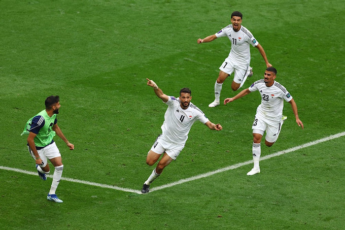 Niềm vui của các tuyển thủ Iraq khi ghi bàn vào lưới Jodan