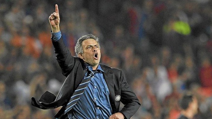 Nhưng Mourinho đang đứng trước cơ hội thay HLV Xavi dẫn dắt Barca mùa tới