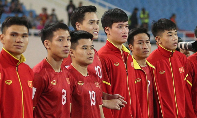Hoàng Đức dự bị trong 2 trận đấu tại vòng loại World Cup 2026 mà Việt Nam gặp Philippines, Iraq 