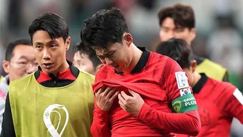 Hàn Quốc thua sốc, Son Heung Min khóc như mưa trên sóng truyền hình
