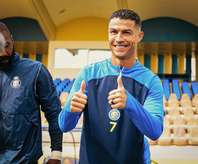Ronaldo sẽ mặc áo đấu in logo Adidas từ mùa tới