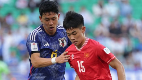 Đình Bắc báo tin dữ cho HLV Troussier trước trận tái đấu Indonesia