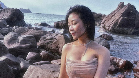 Vợ hot girl của Phan Văn Đức khoe body quyến rũ