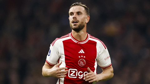Jordan Henderson bị huyền thoại Ajax chỉ trích 'chất lượng bằng không'