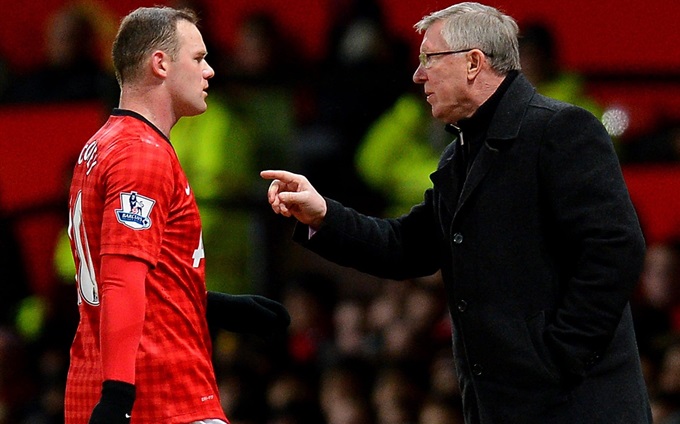 Mối quan hệ giữa Rooney và Sir Alex đã xấu đi sau khi tiền đạo này đòi rời MU vào năm 2010