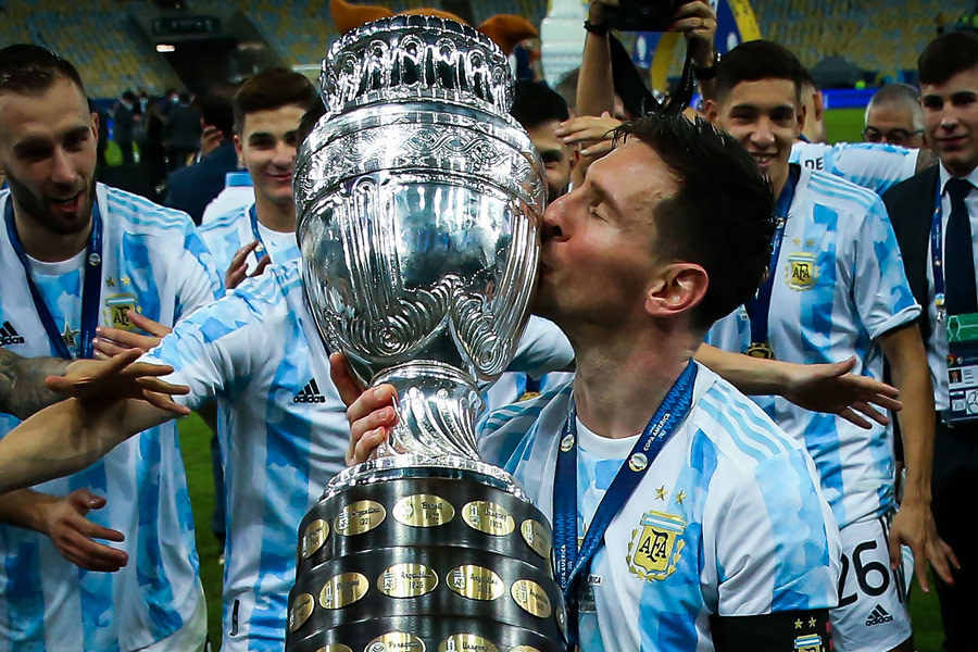 Copa America vẫn cứ là danh hiệu khiến Messi thèm khát dù anh đã nâng nó vào năm 2021