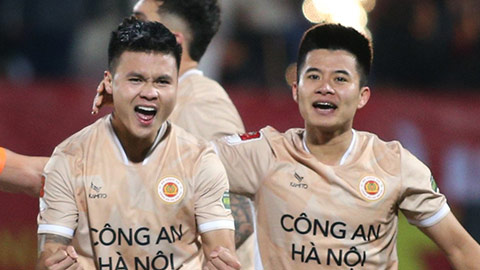 Quang Hải ghi 4 bàn ở V.League, Kiatisak chỉ ‘bí kíp hồi sinh’
