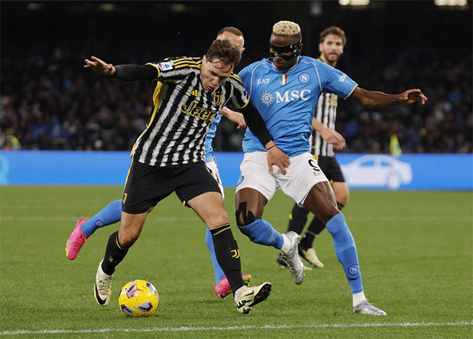 Napoli có chiến thắng để nuôi hy vọng giành vé dự Champions League
