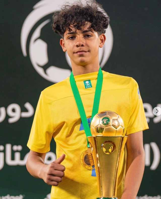 Cristiano Jr đoạt Cúp vô địch cùng U13 Al Nassr