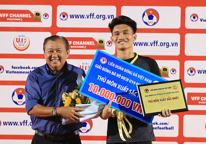 Cầu thủ U19 Hà Nội sẽ thuộc biên chế Trẻ Hà Nội chơi tại giải hạng Nhì 