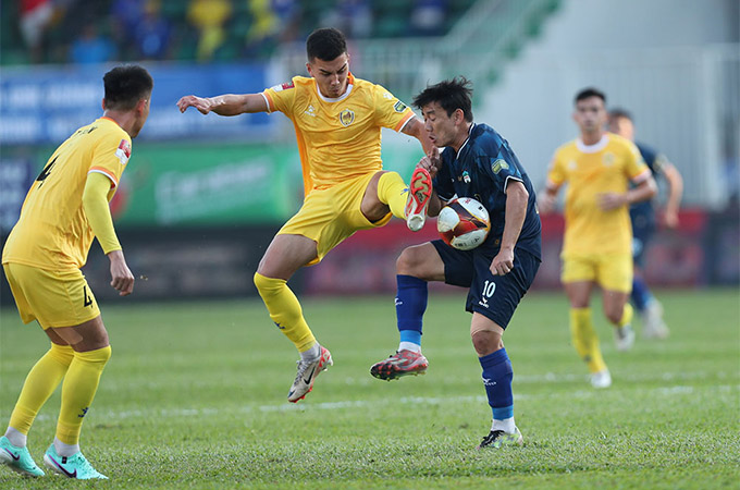 Tiền vệ Việt kiều Pierre chia tay Quảng Nam sau giai đoạn 1 V.League 2023/24 - Ảnh: VPF 