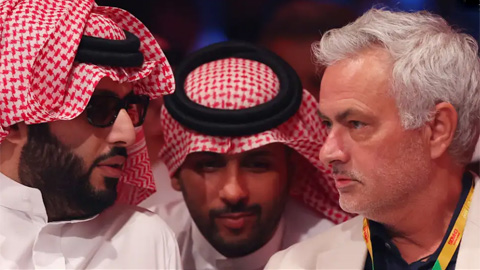  Mourinho chính thức ký hợp đồng 'khủng' tại Saudi Arabia