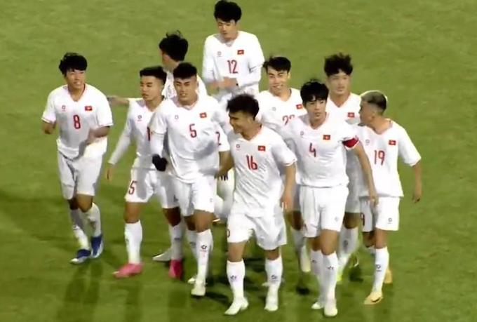 Niềm vui sau bàn thắng của U23 Việt Nam