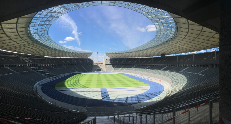 SVĐ Olympic, thành phố Berlin (70.033 chỗ ngồi) nơi đây từng nổi tiếng với việc tổ chức trận chung kết World Cup 2006 và chung kết UEFA Champions League 2015​​