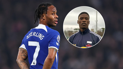 Raheem Sterling giúp Chelsea có tiền đạo người Nigeria