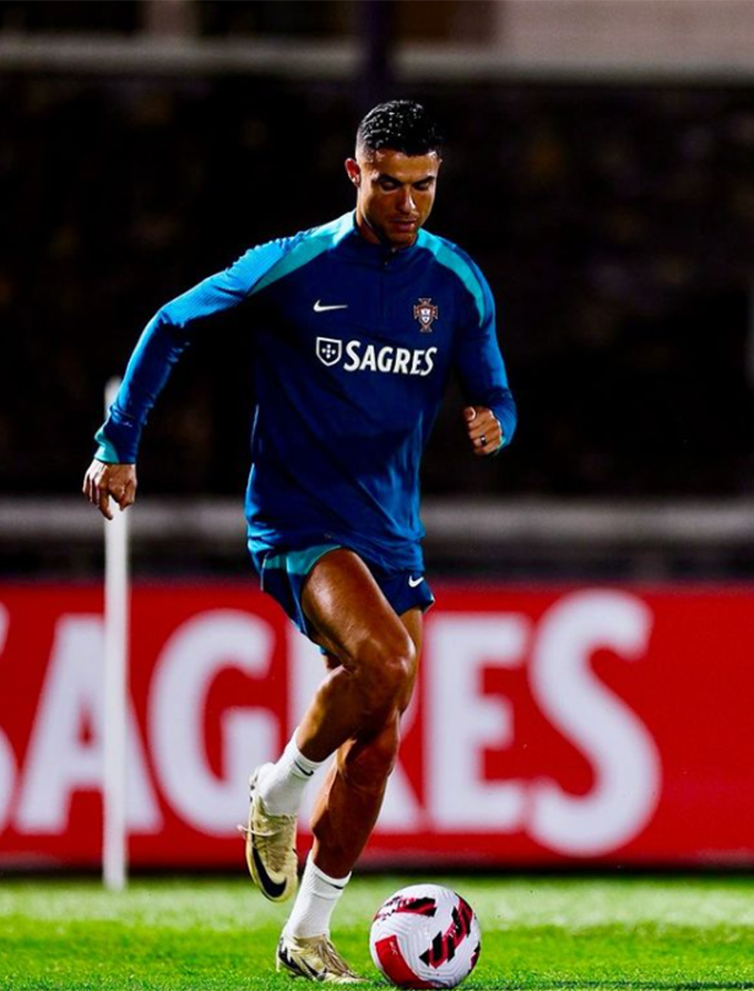 Hình ảnh tập luyện của Ronaldo ở ĐT Bồ Đào Nha