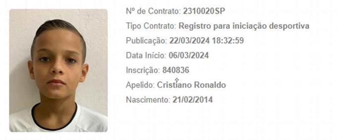 Cậu nhóc Ronaldo đầu quân cho Santos