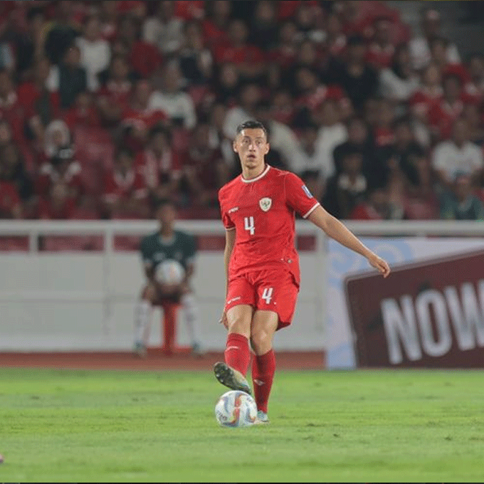 Jay Idzes nhanh chóng trở thành trụ cột hàng thủ của Indonesia - Ảnh: Bola