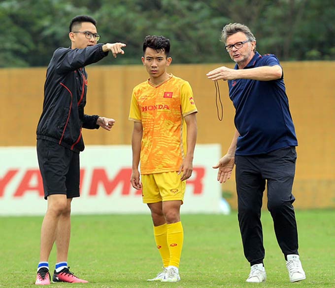 HLV Troussier dành tâm huyết cho U23 Việt Nam 