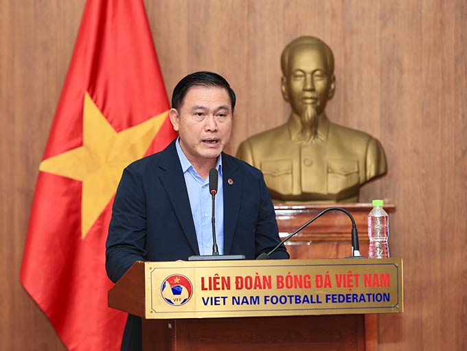 Phó Chủ tịch VFF Trần Anh Tú cho biết VFF tin tưởng giao nhiệm vụ cho ông Hoàng Anh Tuấn đảm nhiệm vị trí HLV trưởng - Ảnh: Đức Cường