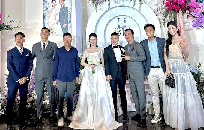 Rất nhiều cầu thủ đã đến dự tiệc cưới của Quang Hải. Ảnh: Phan Tùng