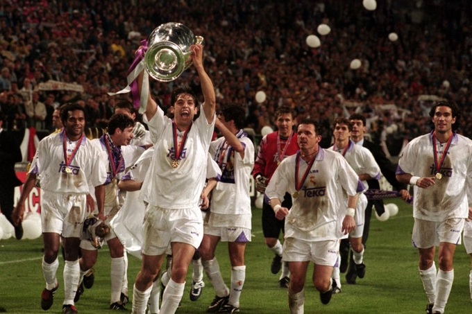 Morientes từng cùng Real Madrid vô địch Champions League 2001/02