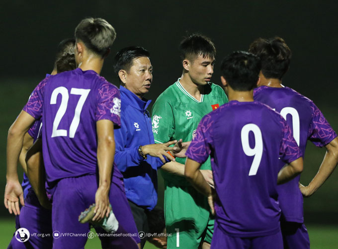 HLV Hoàng Anh Tuấn tự tin tìm ra đội hình tốt nhất cho U23 Việt Nam ở VCK U23 châu Á 2024 - Ảnh: VFF 